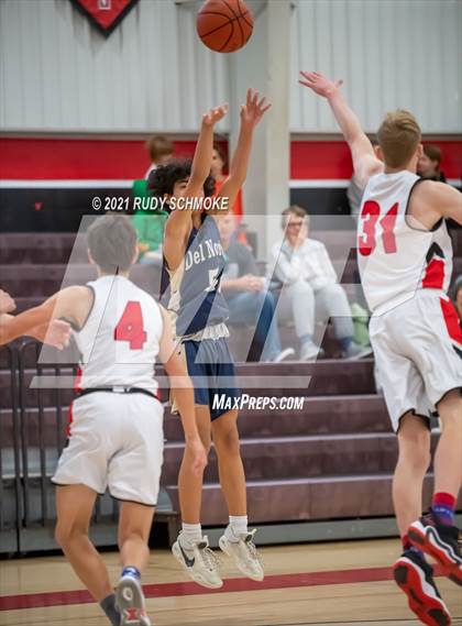 Thumbnail 2 in Del Norte vs Santa Fe Christion photogallery.