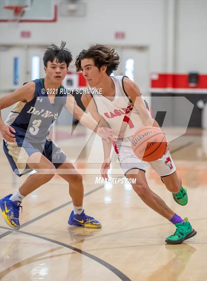 Thumbnail 2 in Del Norte vs Santa Fe Christion photogallery.