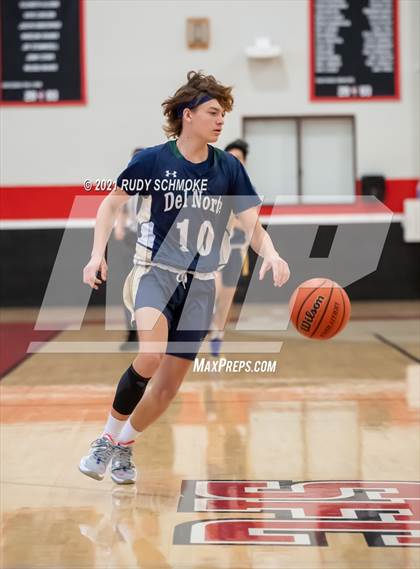 Thumbnail 2 in Del Norte vs Santa Fe Christion photogallery.