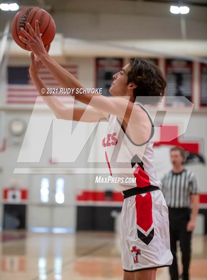 Thumbnail 2 in Del Norte vs Santa Fe Christion photogallery.