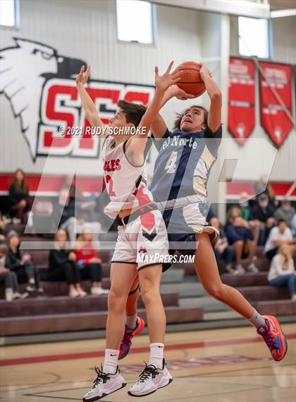 Thumbnail 3 in Del Norte vs Santa Fe Christion photogallery.