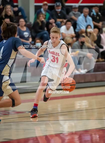 Thumbnail 3 in Del Norte vs Santa Fe Christion photogallery.
