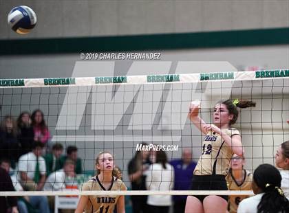 Thumbnail 2 in D'Hanis vs. Round Top-Carmine (UIL 1A Regional Semifinal) photogallery.