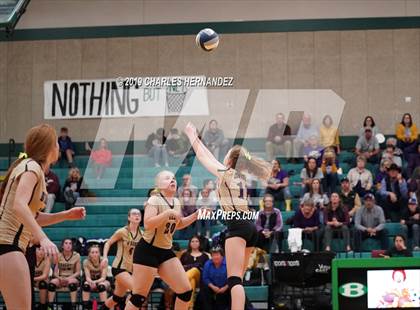 Thumbnail 3 in D'Hanis vs. Round Top-Carmine (UIL 1A Regional Semifinal) photogallery.