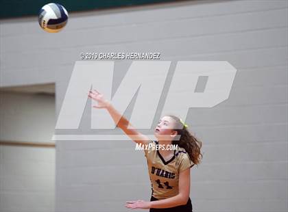 Thumbnail 1 in D'Hanis vs. Round Top-Carmine (UIL 1A Regional Semifinal) photogallery.