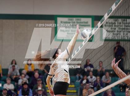 Thumbnail 3 in D'Hanis vs. Round Top-Carmine (UIL 1A Regional Semifinal) photogallery.