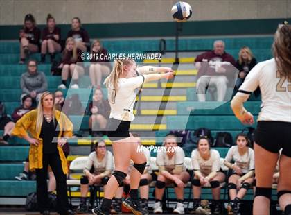 Thumbnail 1 in D'Hanis vs. Round Top-Carmine (UIL 1A Regional Semifinal) photogallery.