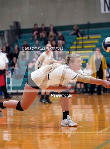 Thumbnail 1 in D'Hanis vs. Round Top-Carmine (UIL 1A Regional Semifinal) photogallery.