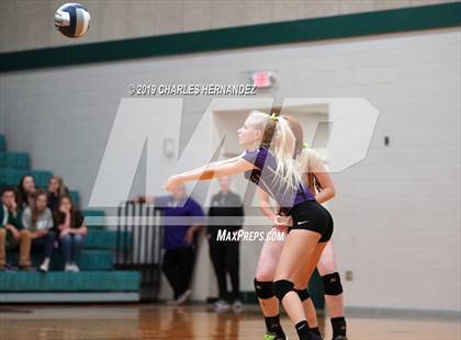 Thumbnail 1 in D'Hanis vs. Round Top-Carmine (UIL 1A Regional Semifinal) photogallery.