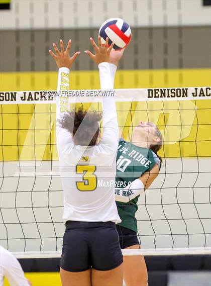 Thumbnail 1 in Blue Ridge @ Denison (Hwy 75 Volleyfest) photogallery.