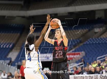 Thumbnail 2 in La Vega vs. Argyle (UIL 4A Semifinal) photogallery.