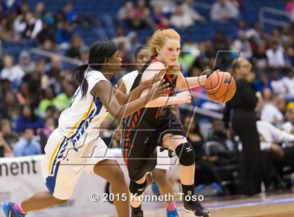 Thumbnail 2 in La Vega vs. Argyle (UIL 4A Semifinal) photogallery.