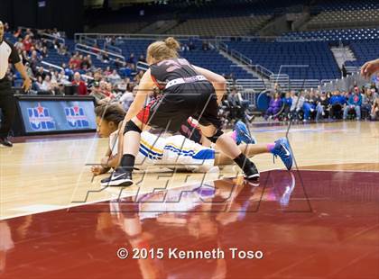 Thumbnail 2 in La Vega vs. Argyle (UIL 4A Semifinal) photogallery.