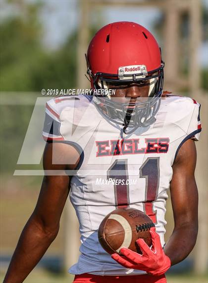 Thumbnail 2 in Springstead vs. Dunnellon (Spring Scrimmage) photogallery.
