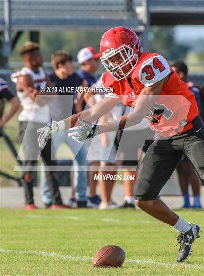 Thumbnail 2 in Springstead vs. Dunnellon (Spring Scrimmage) photogallery.