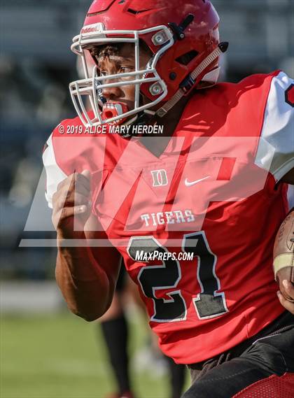 Thumbnail 3 in Springstead vs. Dunnellon (Spring Scrimmage) photogallery.