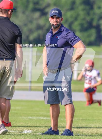 Thumbnail 2 in Springstead vs. Dunnellon (Spring Scrimmage) photogallery.