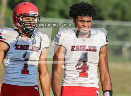 Thumbnail 2 in Springstead vs. Dunnellon (Spring Scrimmage) photogallery.