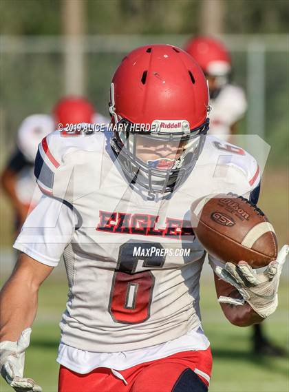 Thumbnail 2 in Springstead vs. Dunnellon (Spring Scrimmage) photogallery.