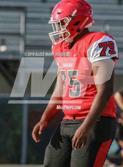 Thumbnail 3 in Springstead vs. Dunnellon (Spring Scrimmage) photogallery.