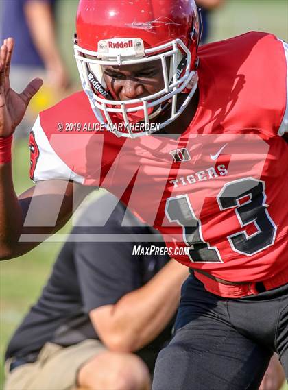 Thumbnail 3 in Springstead vs. Dunnellon (Spring Scrimmage) photogallery.