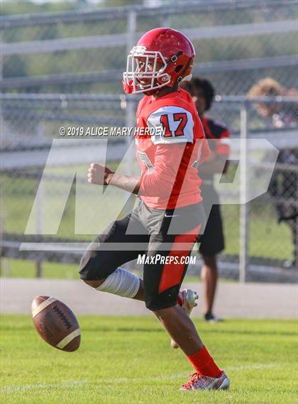 Thumbnail 3 in Springstead vs. Dunnellon (Spring Scrimmage) photogallery.