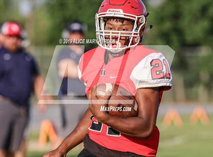 Thumbnail 2 in Springstead vs. Dunnellon (Spring Scrimmage) photogallery.