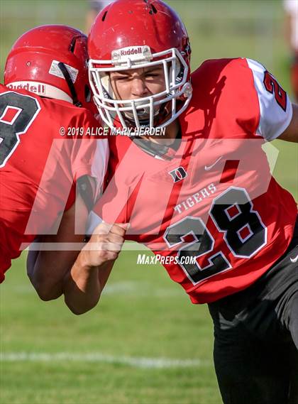 Thumbnail 3 in Springstead vs. Dunnellon (Spring Scrimmage) photogallery.