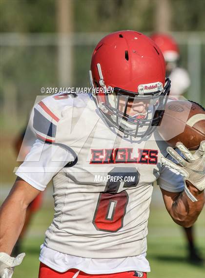 Thumbnail 3 in Springstead vs. Dunnellon (Spring Scrimmage) photogallery.