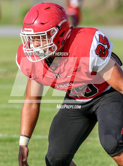 Thumbnail 2 in Springstead vs. Dunnellon (Spring Scrimmage) photogallery.