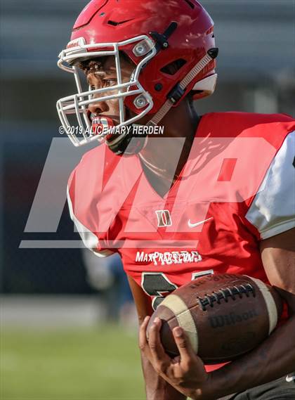 Thumbnail 1 in Springstead vs. Dunnellon (Spring Scrimmage) photogallery.
