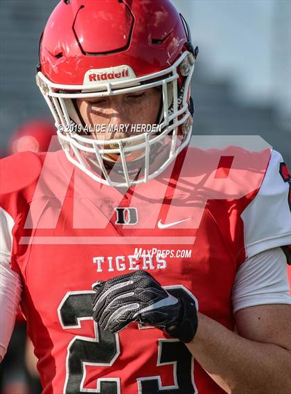 Thumbnail 2 in Springstead vs. Dunnellon (Spring Scrimmage) photogallery.