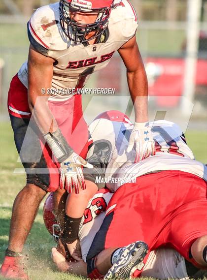 Thumbnail 2 in Springstead vs. Dunnellon (Spring Scrimmage) photogallery.