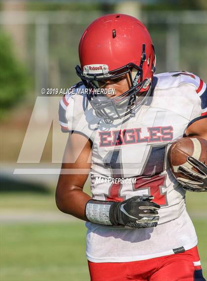 Thumbnail 2 in Springstead vs. Dunnellon (Spring Scrimmage) photogallery.