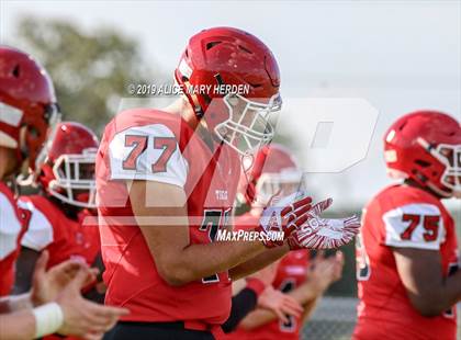 Thumbnail 1 in Springstead vs. Dunnellon (Spring Scrimmage) photogallery.