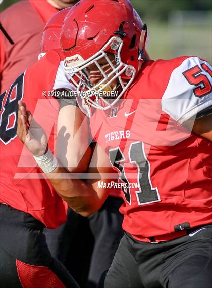 Thumbnail 2 in Springstead vs. Dunnellon (Spring Scrimmage) photogallery.