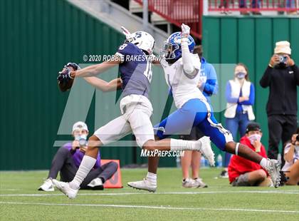 Thumbnail 2 in Nolan Catholic vs. All Saints (TAPPS D1 Semifinals) photogallery.
