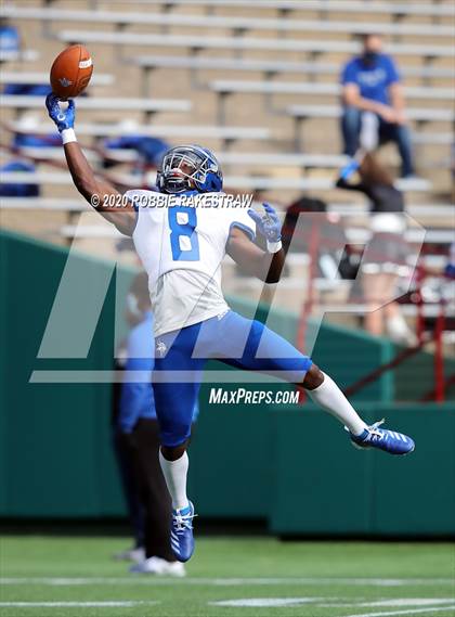 Thumbnail 1 in Nolan Catholic vs. All Saints (TAPPS D1 Semifinals) photogallery.