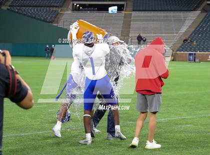 Thumbnail 2 in Nolan Catholic vs. All Saints (TAPPS D1 Semifinals) photogallery.