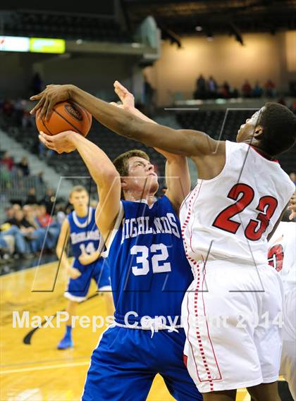 Thumbnail 3 in Highlands vs. Holmes (KHSAA 9th Region Tournament) photogallery.