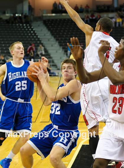 Thumbnail 2 in Highlands vs. Holmes (KHSAA 9th Region Tournament) photogallery.