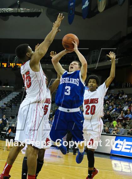 Thumbnail 2 in Highlands vs. Holmes (KHSAA 9th Region Tournament) photogallery.