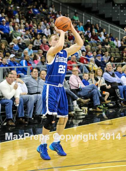 Thumbnail 3 in Highlands vs. Holmes (KHSAA 9th Region Tournament) photogallery.