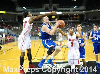 Thumbnail 3 in Highlands vs. Holmes (KHSAA 9th Region Tournament) photogallery.