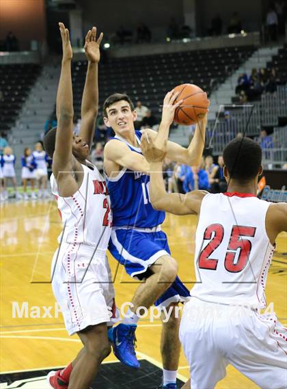 Thumbnail 1 in Highlands vs. Holmes (KHSAA 9th Region Tournament) photogallery.