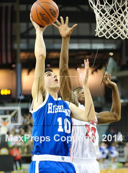 Thumbnail 3 in Highlands vs. Holmes (KHSAA 9th Region Tournament) photogallery.