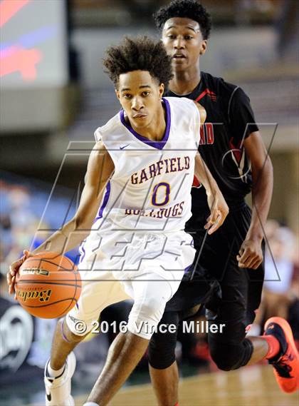 Thumbnail 2 in Garfield vs Cleveland (WIAA 3A Quarterfinal) photogallery.