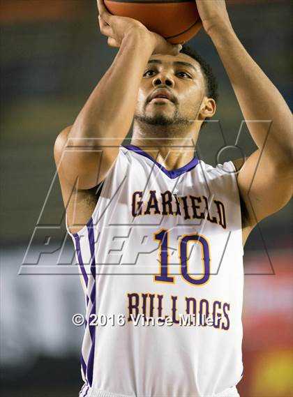 Thumbnail 1 in Garfield vs Cleveland (WIAA 3A Quarterfinal) photogallery.