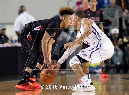 Thumbnail 2 in Garfield vs Cleveland (WIAA 3A Quarterfinal) photogallery.