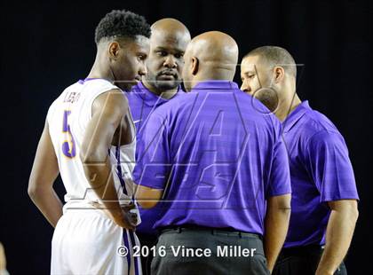 Thumbnail 2 in Garfield vs Cleveland (WIAA 3A Quarterfinal) photogallery.